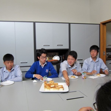 International Lunch March03