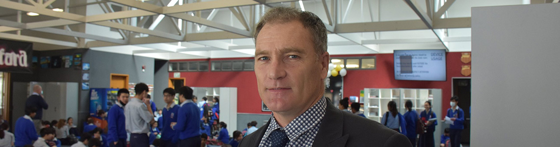 The Collegian: Interviewing House Leader Mr Packer - Macleans College