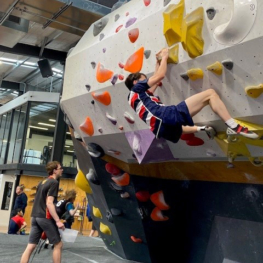 Rock climbing final mark enomoto