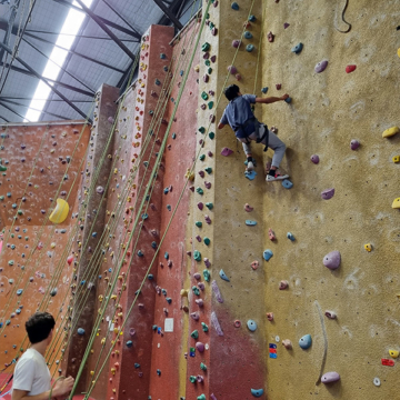 Physical education climbing 007