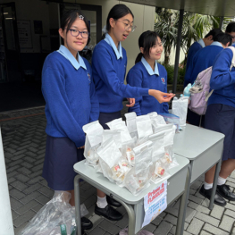 Year 9 market day nov 25 011