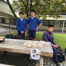 Year 9 market day nov 25 015