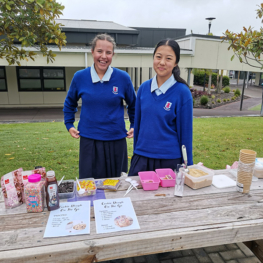 Year 9 market day nov 25 017