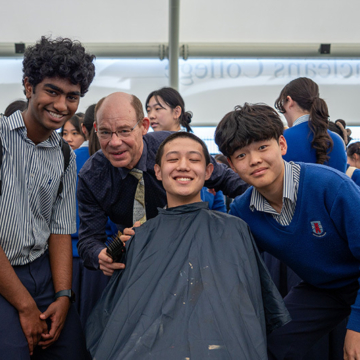 Shave for a cure 003