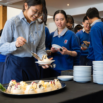 International graduates celebrate their Macleans College journey