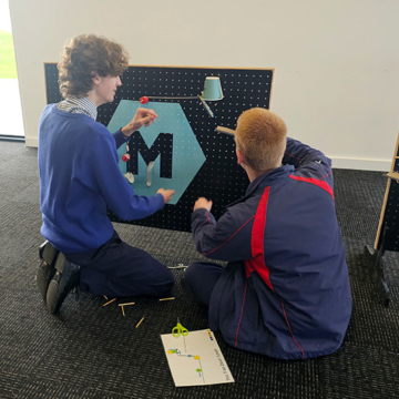 Macleans College students put engineering skills to the test in MOTAT workshop