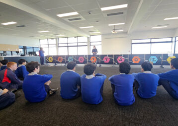 Macleans College students put engineering skills to the test in MOTAT workshop