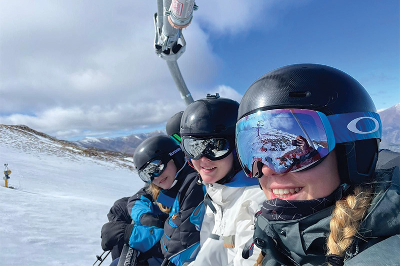 Macleans College international students skiing in New Zealand